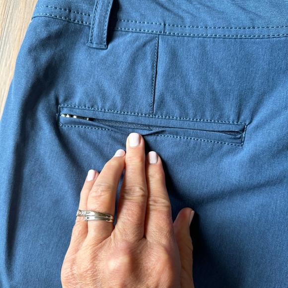 Bob Timberlake men’s blue shorts - Picture 3 of 10